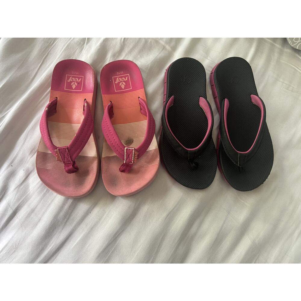 Reef Pink Flip Flops And Op Black Flip Flops size 11/12 - Picture 2 of 5